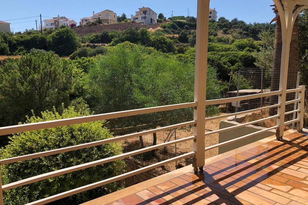 Seafront Apartment Karfas Exterior foto