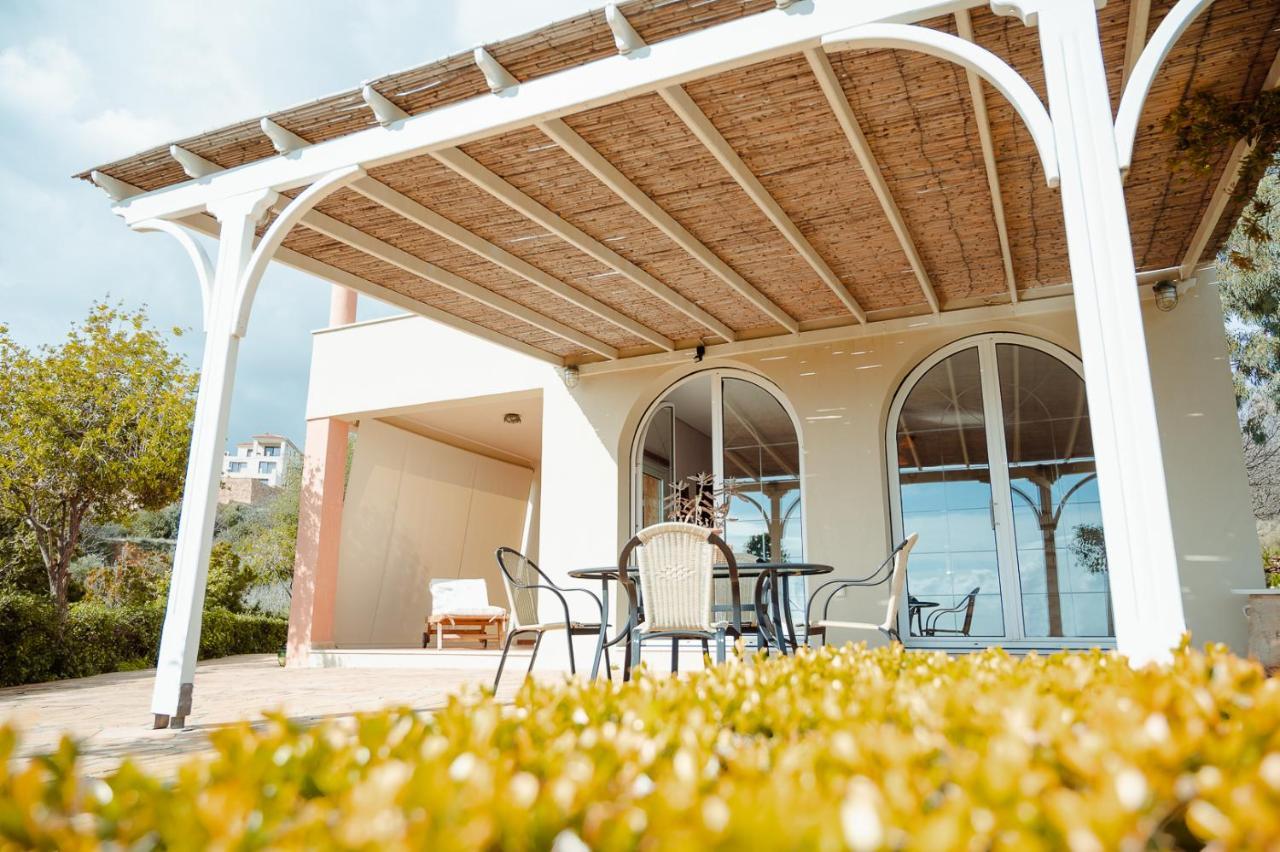 Seafront Apartment Karfas Exterior foto